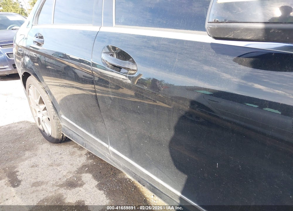 2009 MERCEDES-BENZ C 300 VIN: WDDGF81X79R072870