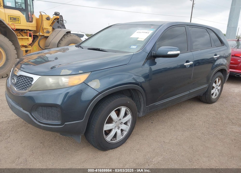 2011 KIA SORENTO VIN: 5XYKT3A15BG004695