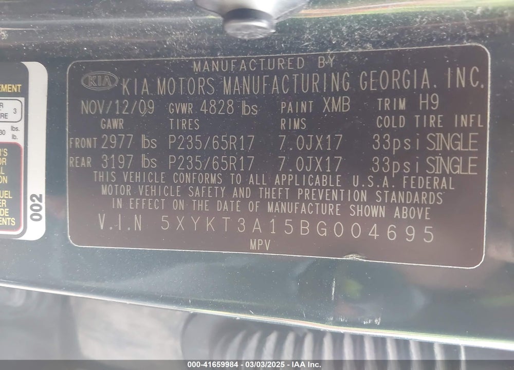 2011 KIA SORENTO VIN: 5XYKT3A15BG004695
