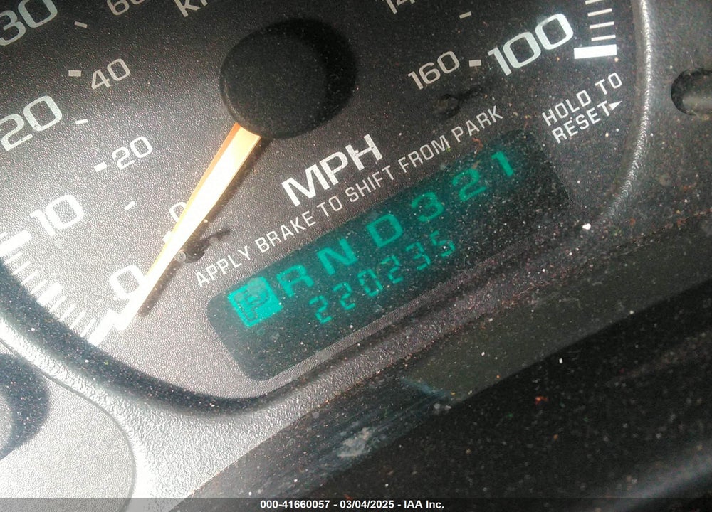 2002 CHEVROLET TAHOE Z71 VIN: 1GNEK13Z62R200659