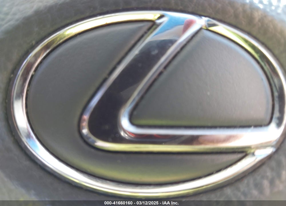 2005 LEXUS ES 330 VIN: JTHBA30G055137856