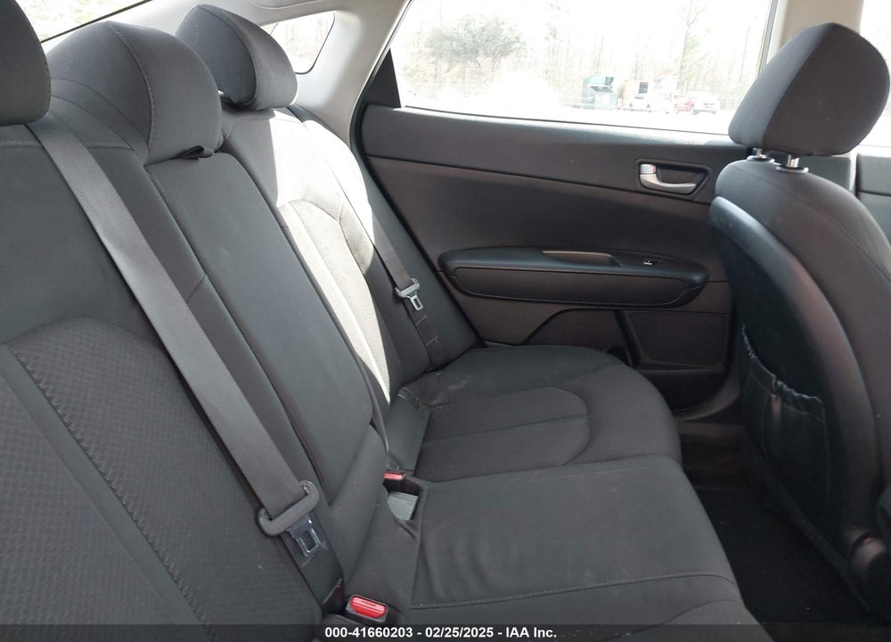 2018 KIA OPTIMA VIN: 5XXGT4L35JG193944