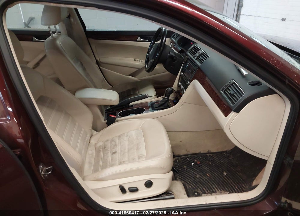 2013 VOLKSWAGEN PASSAT VIN: 1VWCN7A32DC040095