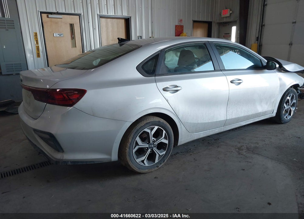 2021 KIA FORTE VIN: 3KPF24AD0ME269626