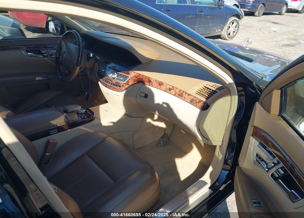 2007 MERCEDES-BENZ S 550 VIN: WDDNG71X97A071388