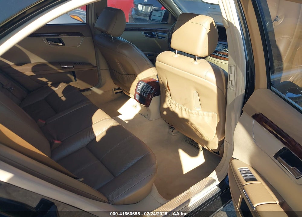 2007 MERCEDES-BENZ S 550 VIN: WDDNG71X97A071388