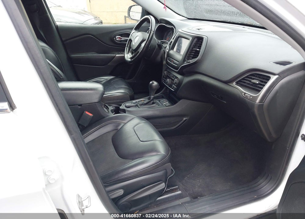 2019 JEEP CHEROKEE LATITUDE PLUS FWD VIN: 1C4PJLLB2KD132585