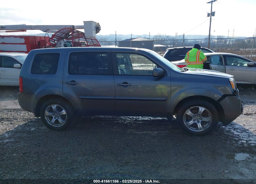 2013 HONDA PILOT VIN: 5FNYF4H67DB035594