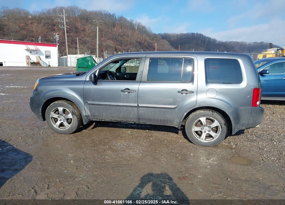 2013 HONDA PILOT VIN: 5FNYF4H67DB035594