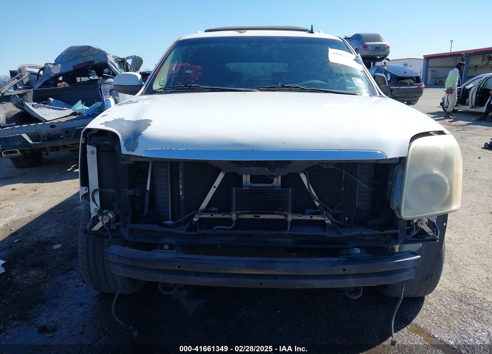 2008 GMC YUKON XL 1500 VIN: 1GKFK66828J189717