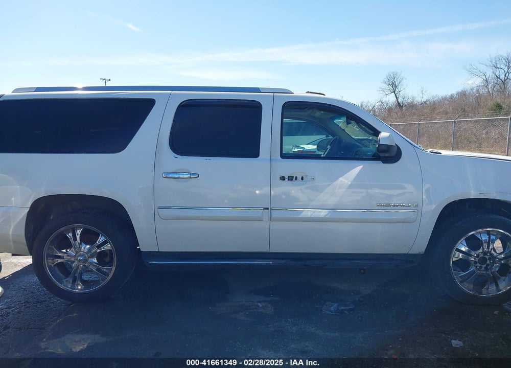 2008 GMC YUKON XL 1500 VIN: 1GKFK66828J189717