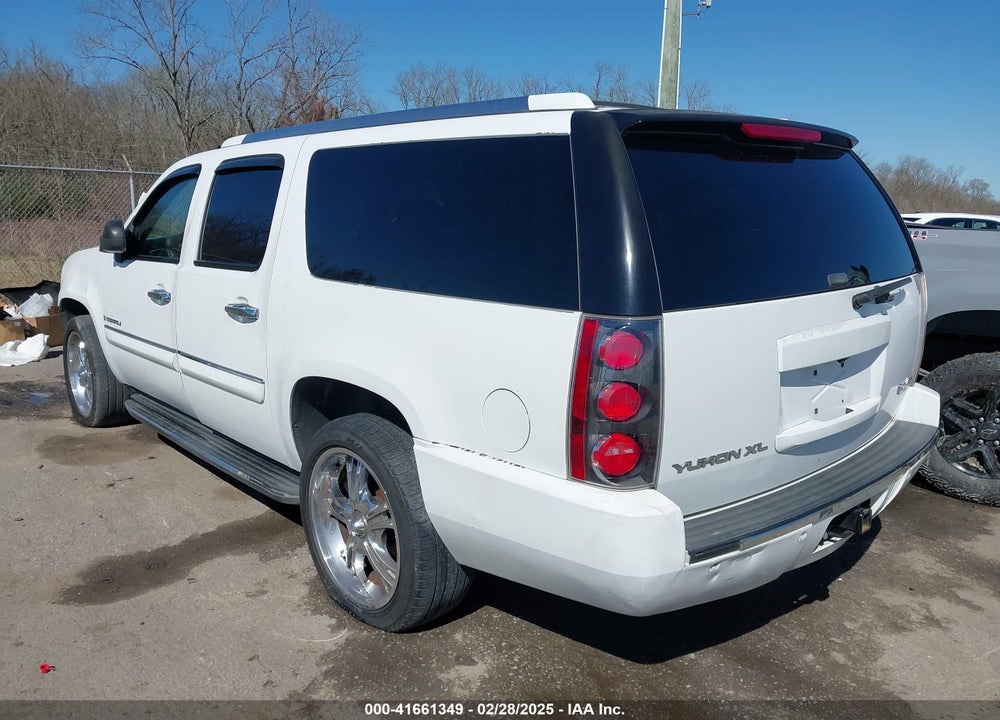 2008 GMC YUKON XL 1500 VIN: 1GKFK66828J189717