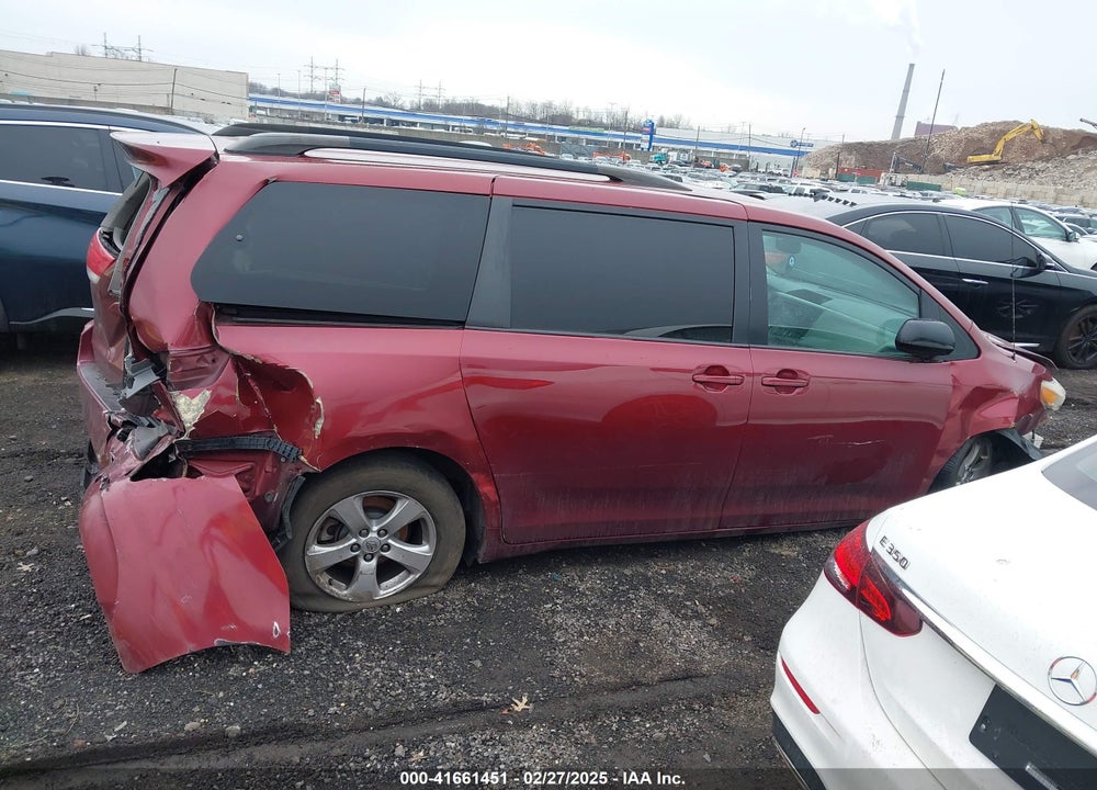 2013 TOYOTA SIENNA LE V6 8 PASSENGER VIN: 5TDKK3DC7DS295285
