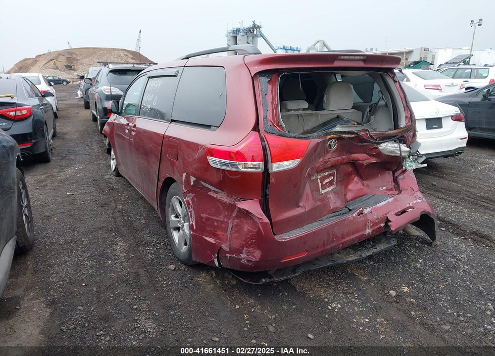 2013 TOYOTA SIENNA LE V6 8 PASSENGER VIN: 5TDKK3DC7DS295285