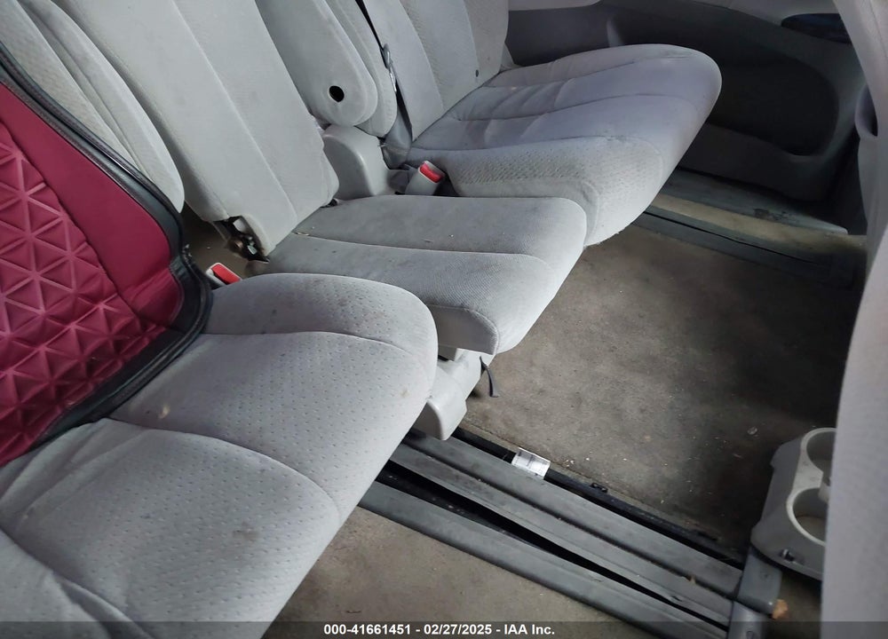 2013 TOYOTA SIENNA LE V6 8 PASSENGER VIN: 5TDKK3DC7DS295285