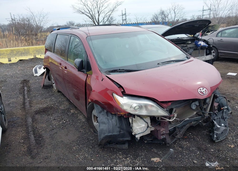 2013 TOYOTA SIENNA LE V6 8 PASSENGER VIN: 5TDKK3DC7DS295285