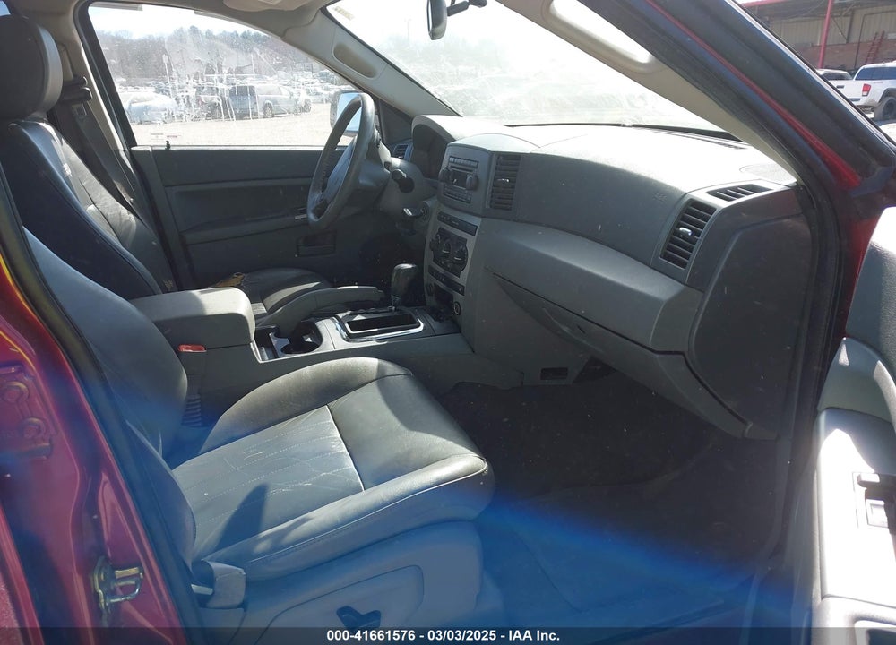 2005 JEEP GRAND CHEROKEE LAREDO VIN: 1J4GR48K05C646348
