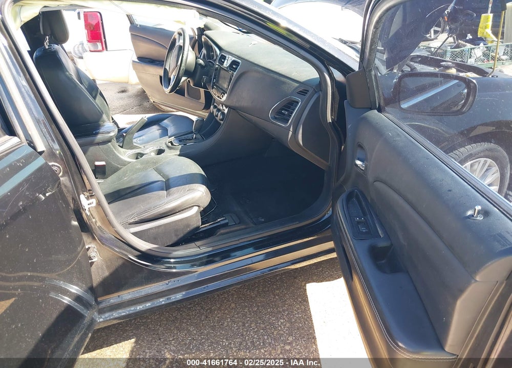 2012 CHRYSLER 200 VIN: 1C3CCBCB8CN188128