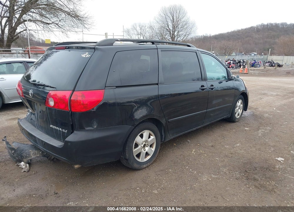 2008 TOYOTA SIENNA XLE VIN: 5TDZK22C58S168438
