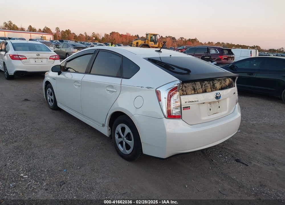 2014 TOYOTA PRIUS THREE VIN: JTDKN3DU7E1753924