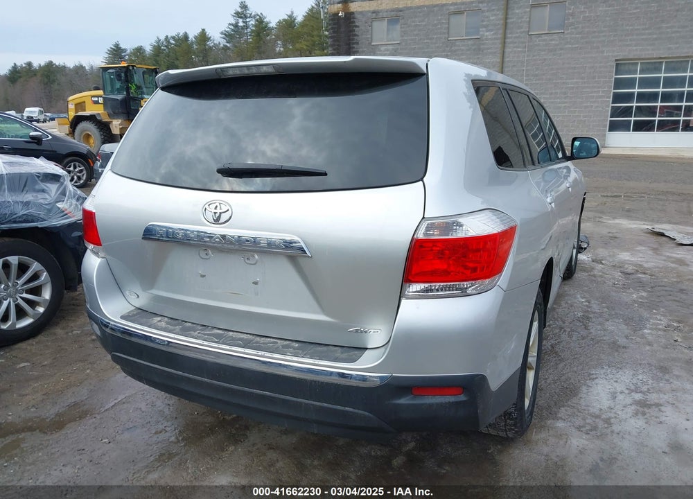 2013 TOYOTA HIGHLANDER VIN: 5TDBK3EH2DS259711