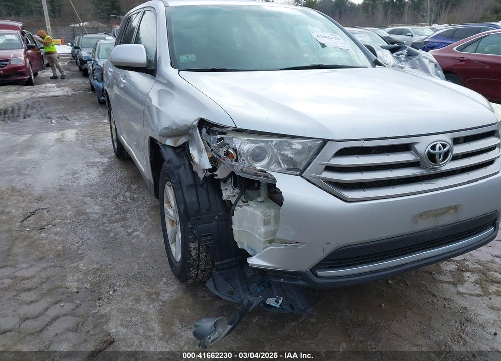 2013 TOYOTA HIGHLANDER VIN: 5TDBK3EH2DS259711