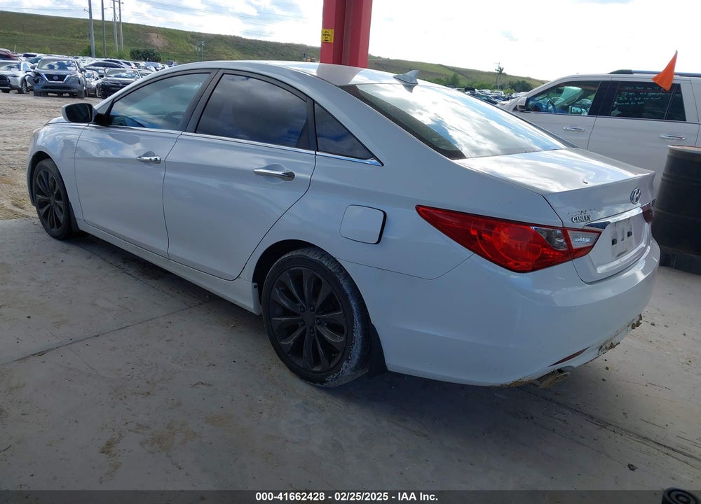 2011 HYUNDAI SONATA VIN: 5NPEC4AC3BH180349