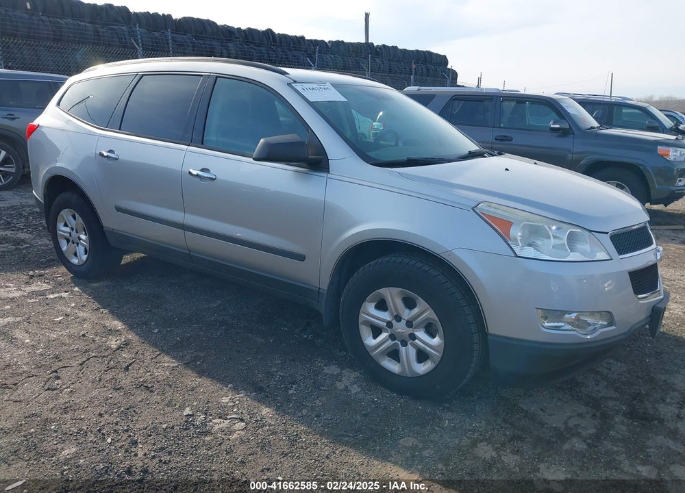 2012 CHEVROLET TRAVERSE LS VIN: 1GNKRFED5CJ271705