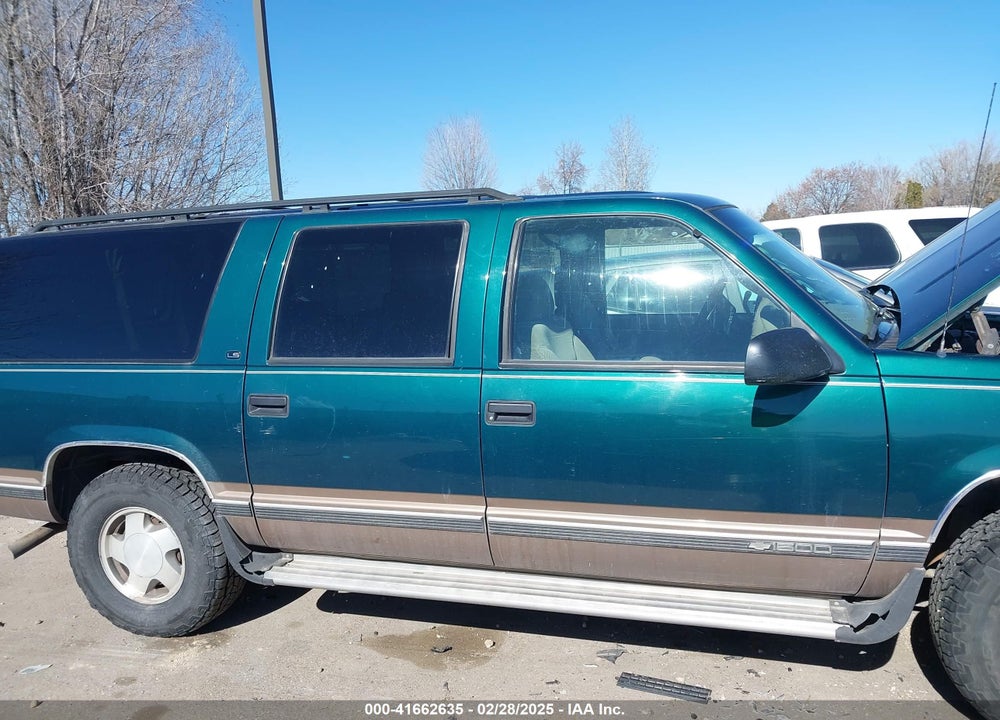 1997 CHEVROLET SUBURBAN 1500 VIN: 3GNFK16R9VG184722