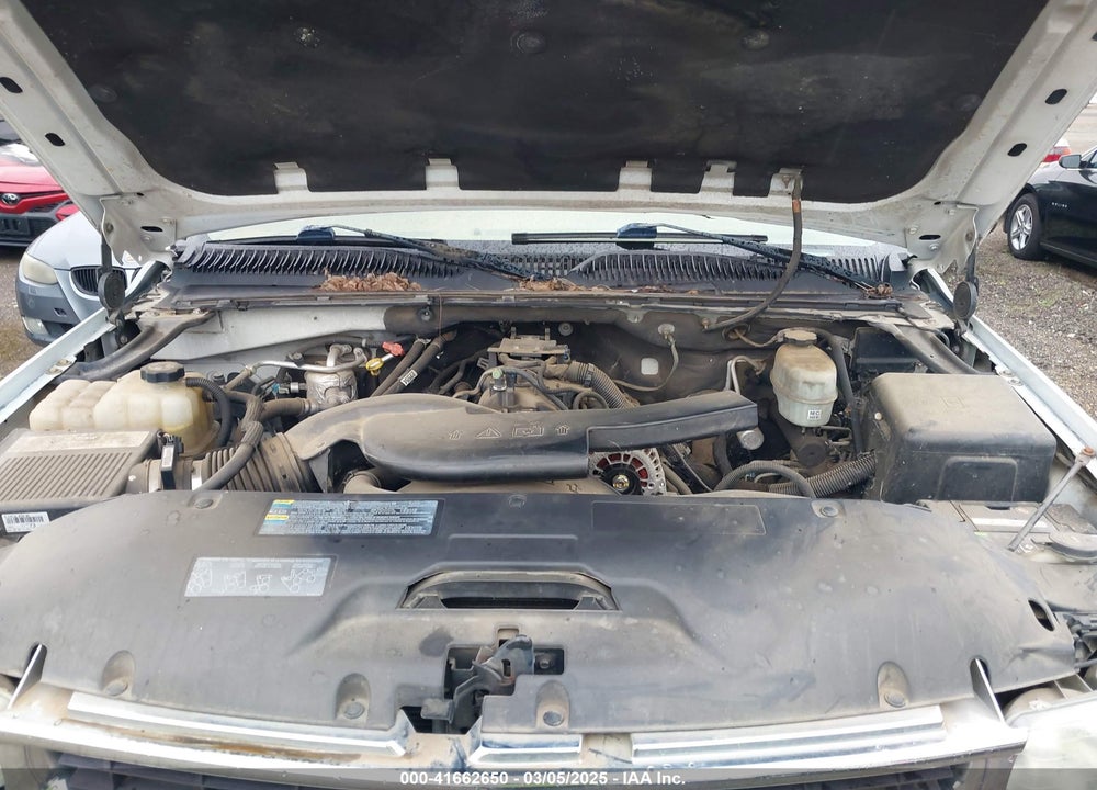 2004 CHEVROLET TAHOE VIN: 1GNEK13T84J111012