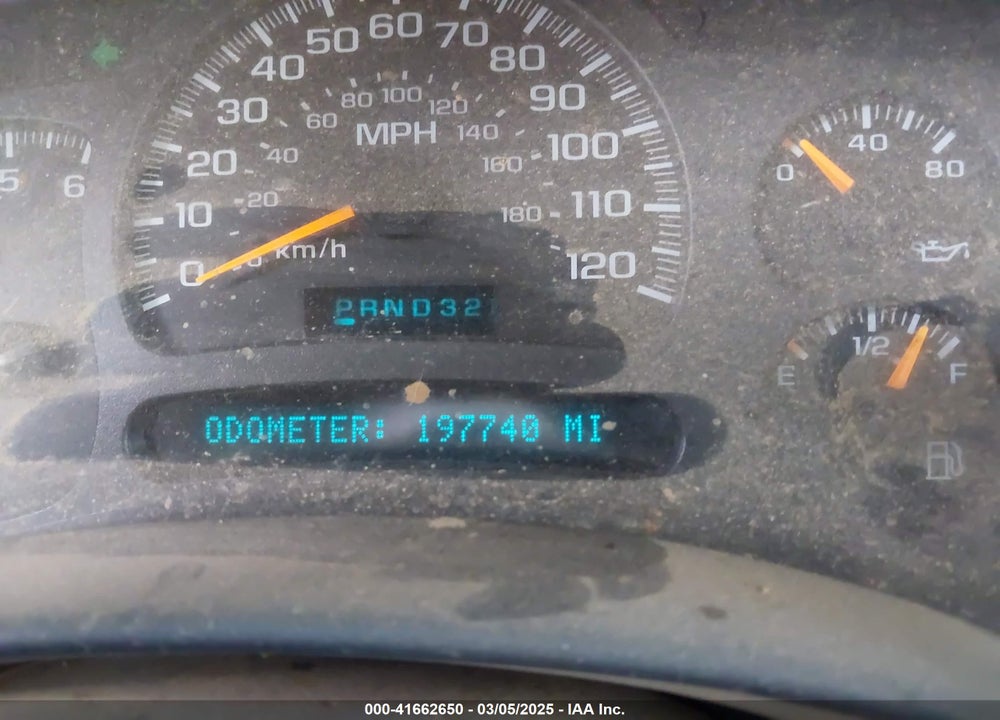 2004 CHEVROLET TAHOE VIN: 1GNEK13T84J111012