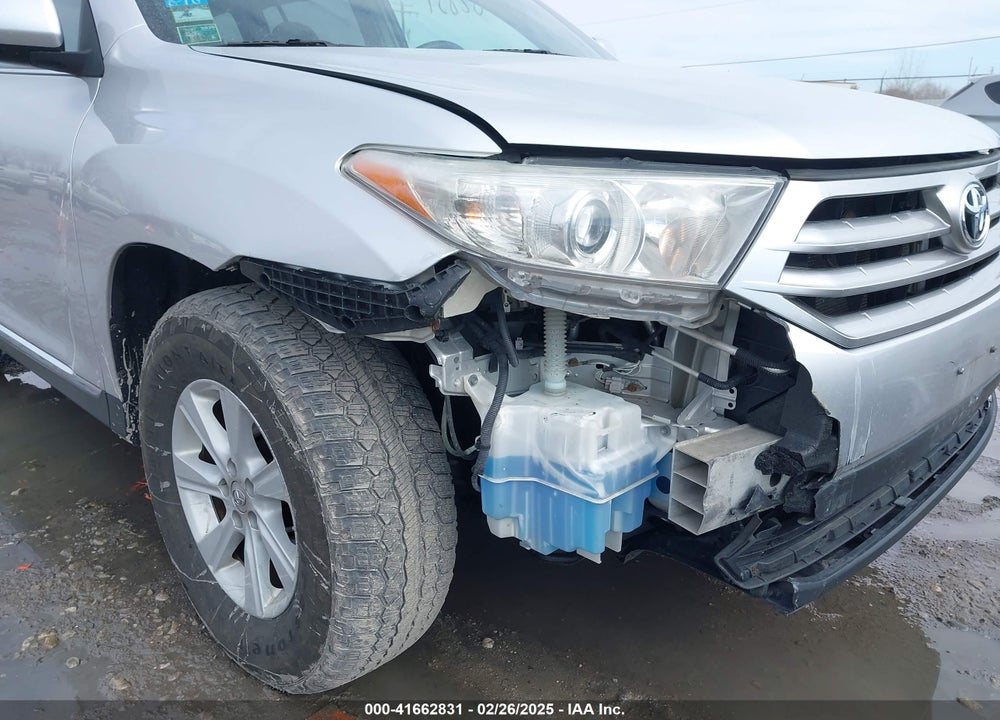 2013 TOYOTA HIGHLANDER VIN: 5TDBK3EH8DS232867