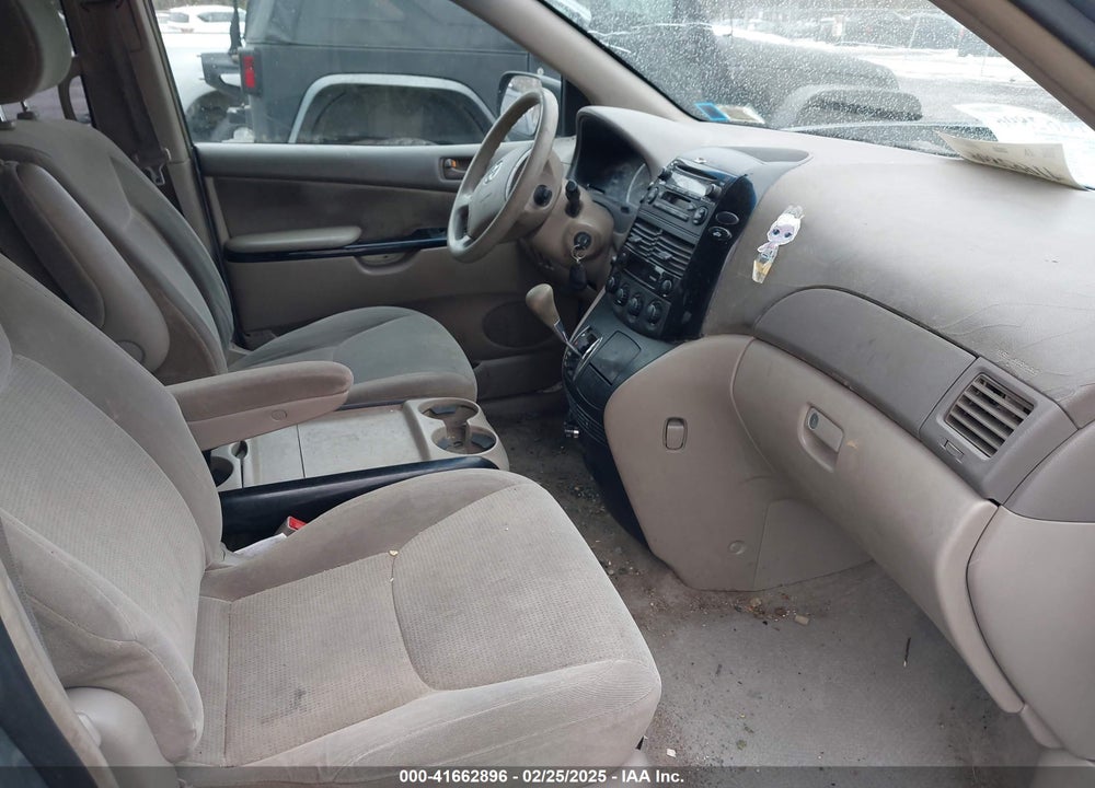2004 TOYOTA SIENNA VIN: 5TDBA23C64S009828