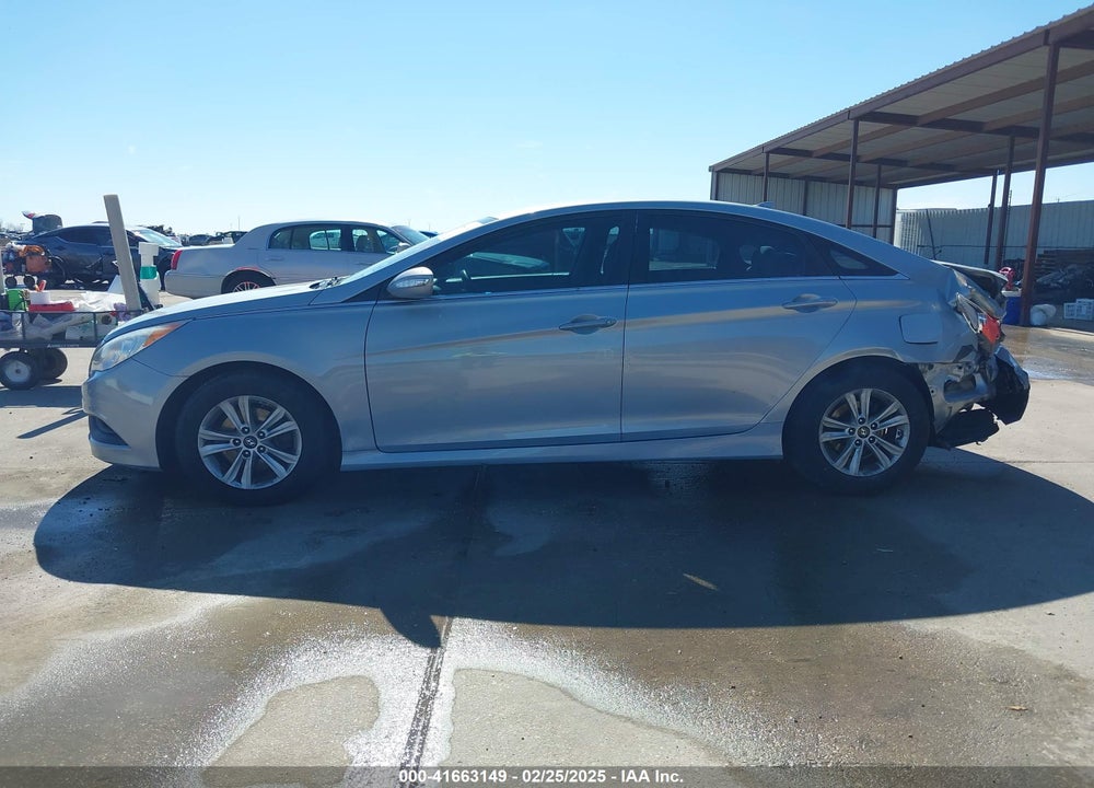 2014 HYUNDAI SONATA VIN: 5NPEB4AC6EH926137