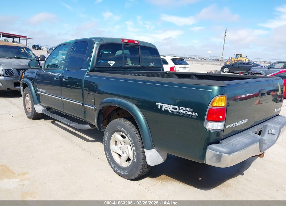 2000 TOYOTA TUNDRA LTD V8 VIN: 5TBBT4812YS102826