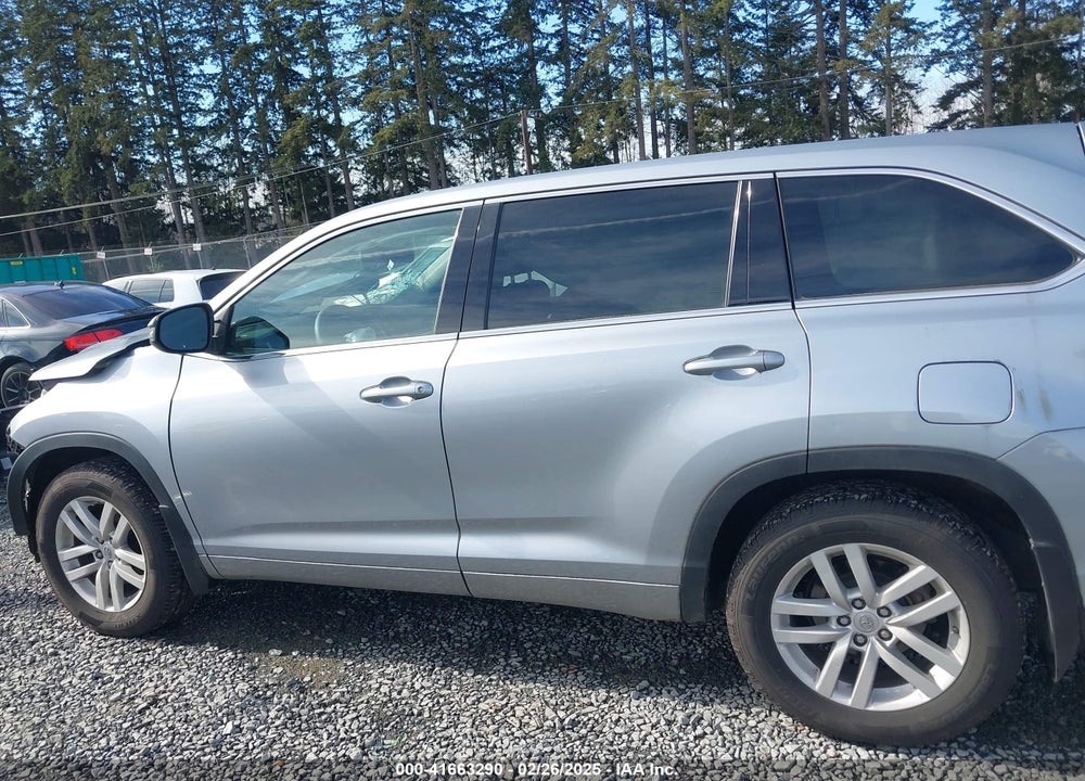 2015 TOYOTA HIGHLANDER VIN: 5TDBKRFH4FS098525