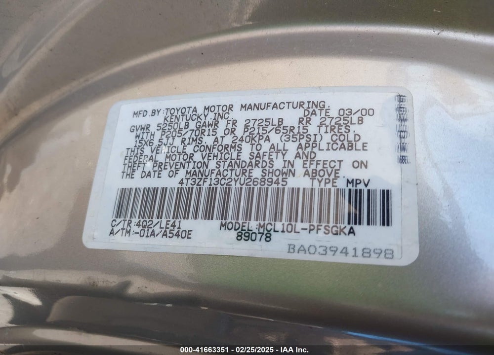 2000 TOYOTA SIENNA XLE VIN: 4T3ZF13C2YU268945
