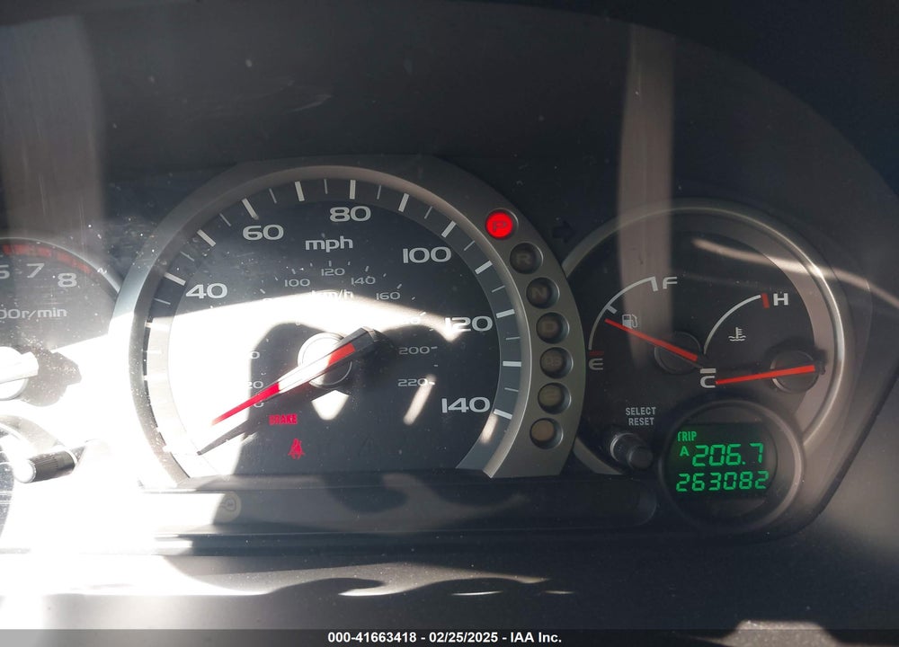 2005 HONDA PILOT VIN: 2HKYF18575H505891