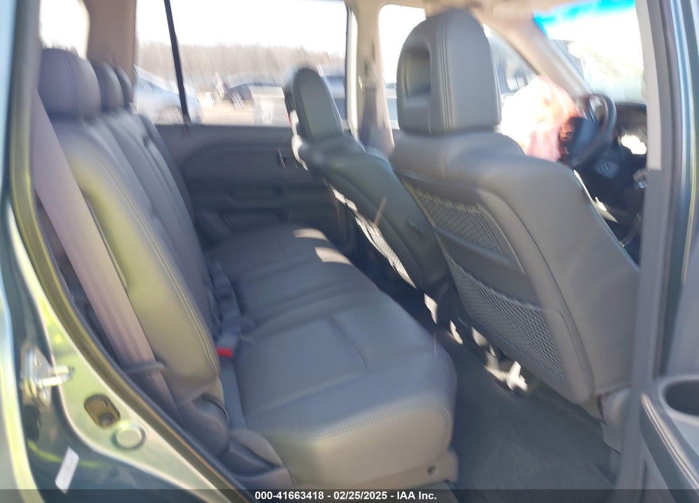 2005 HONDA PILOT VIN: 2HKYF18575H505891