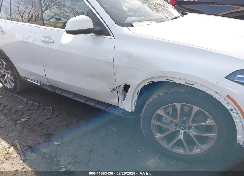 2025 BMW X5 VIN: 5UX43EU00S9Y15294