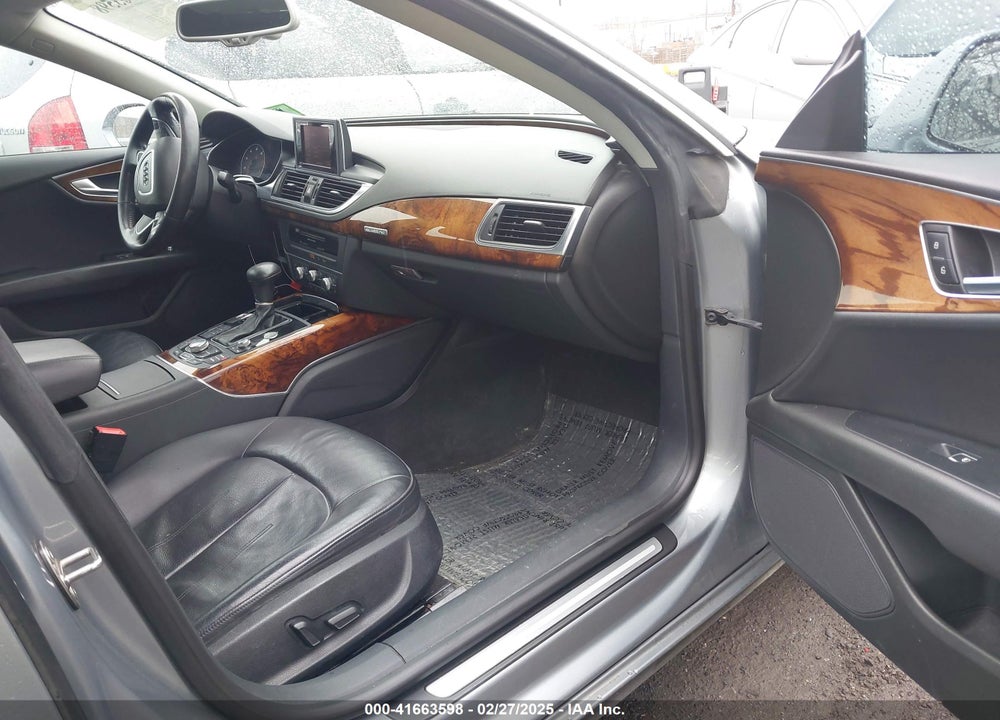 2012 AUDI A7 VIN: WAUWGAFC1CN052707