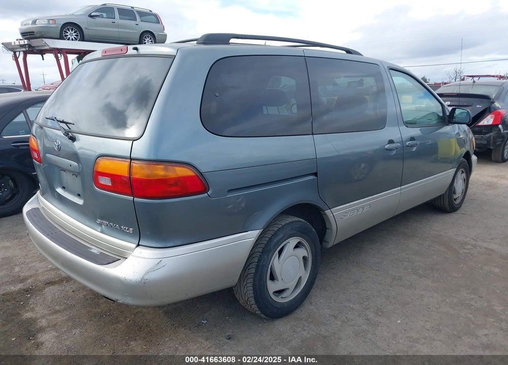 1999 TOYOTA SIENNA XLE VIN: 4T3ZF13C2XU136847