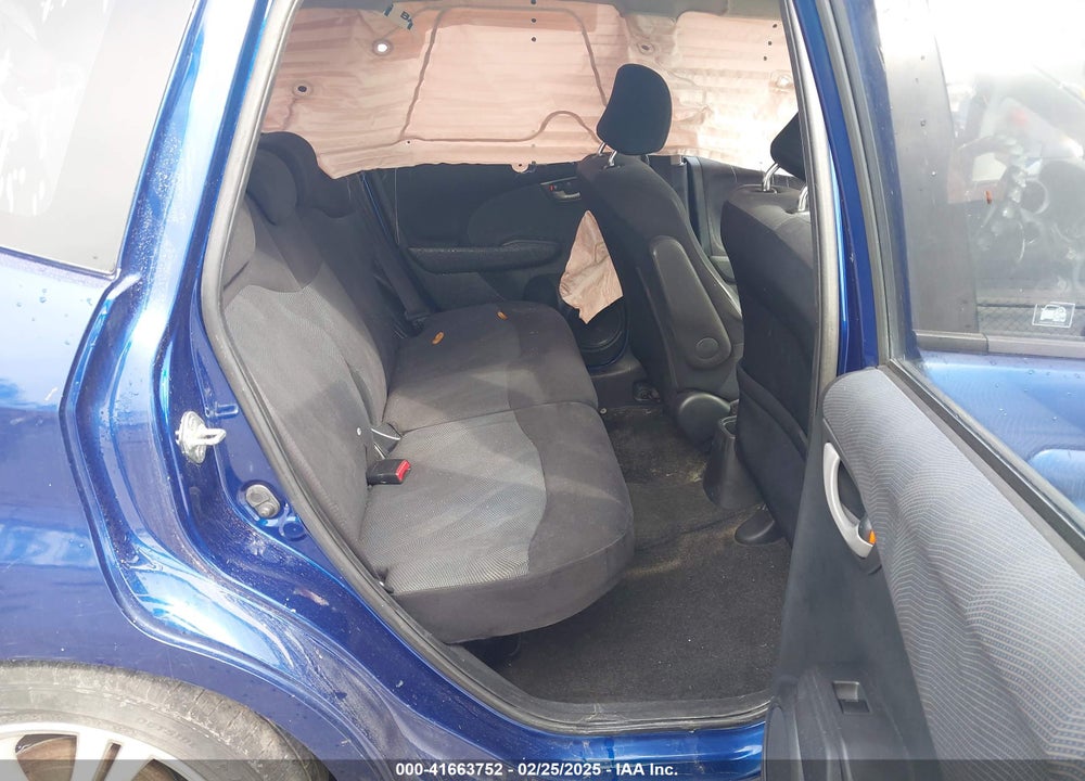 2010 HONDA FIT VIN: JHMGE8H47AC009623