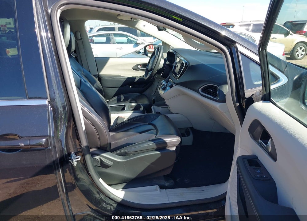 2023 CHRYSLER PACIFICA VIN: 2C4RC1BG9PR567404