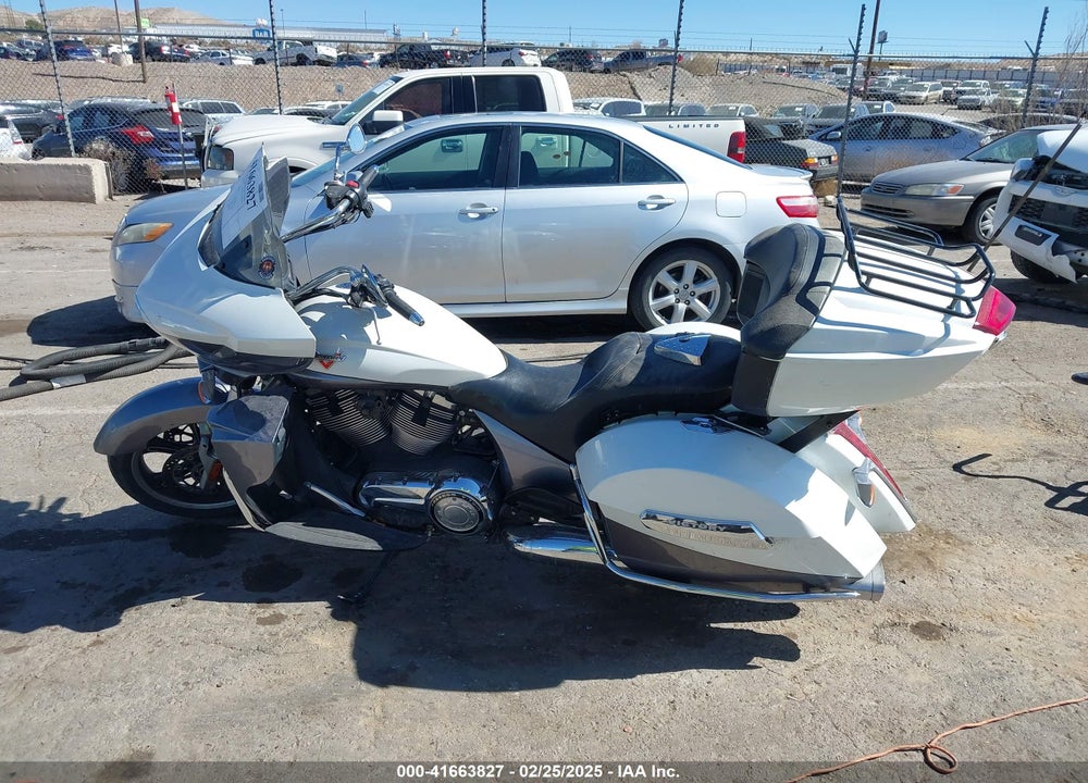 2016 VICTORY MOTORCYCLES CROSS COUNTRY TOUR VIN: 5VPTW36N6G3056213