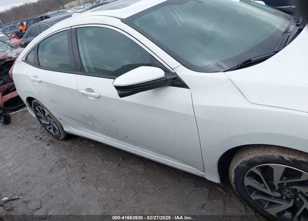 2018 HONDA CIVIC VIN: 19XFC2F73JE024593