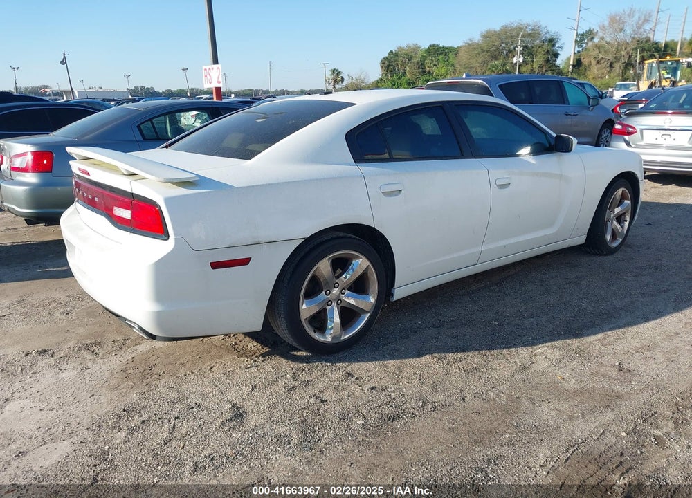 2011 DODGE CHARGER VIN: 2B3CL3CG2BH527648