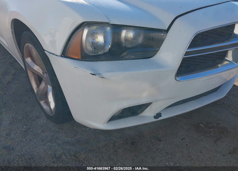 2011 DODGE CHARGER VIN: 2B3CL3CG2BH527648