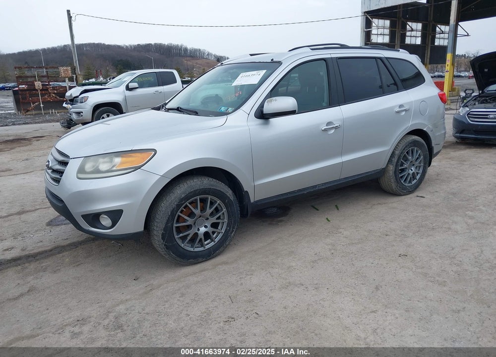 2012 HYUNDAI SANTA FE VIN: 5XYZKDAG1CG097387