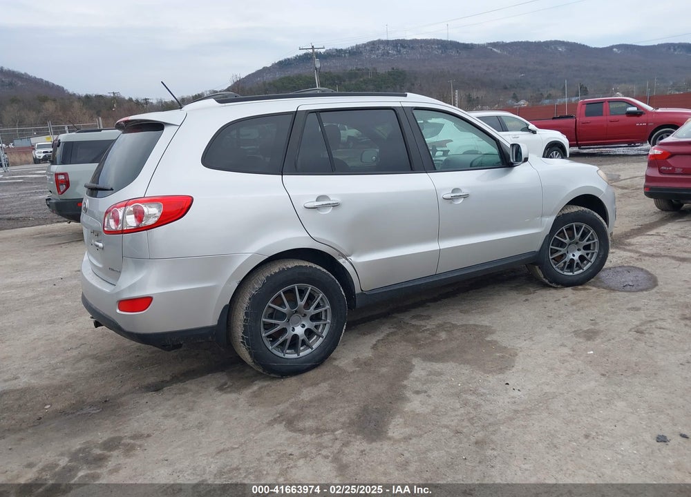 2012 HYUNDAI SANTA FE VIN: 5XYZKDAG1CG097387